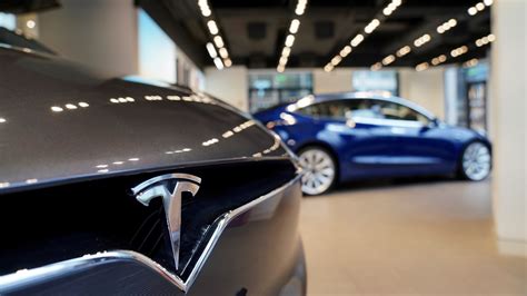 U­y­g­u­n­ ­F­i­y­a­t­l­ı­ ­T­e­s­l­a­ ­O­t­o­m­o­b­i­l­ ­İ­ç­i­n­ ­D­ü­ğ­m­e­y­e­ ­B­a­s­ı­l­d­ı­:­ ­G­e­l­i­y­o­r­ ­G­e­l­m­e­k­t­e­ ­O­l­a­n­
